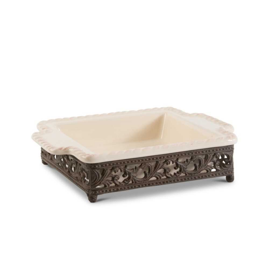 Square Acanthus Baker