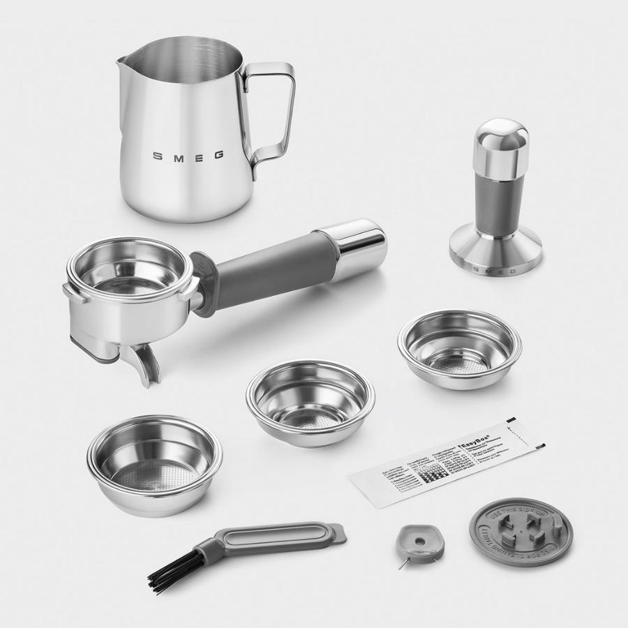 Smeg Egf03Rdeu Kırmızı Öğütücülü Espresso Kahve Makinesi